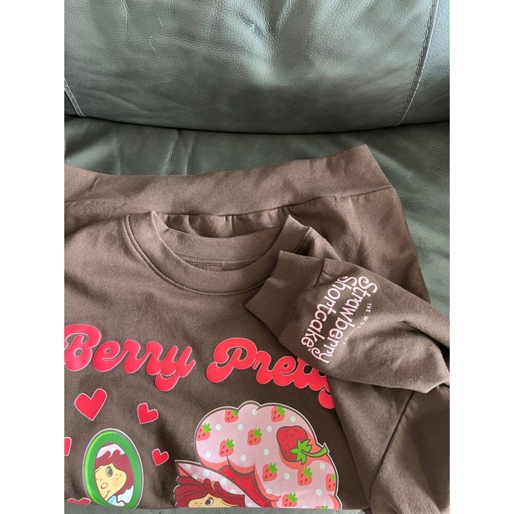 Strawberry Shortcake Sweater - Picture 7 of 7